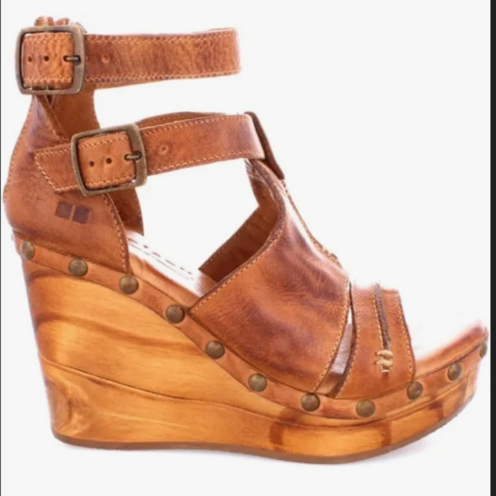 Women's Tan Wedge Sandals